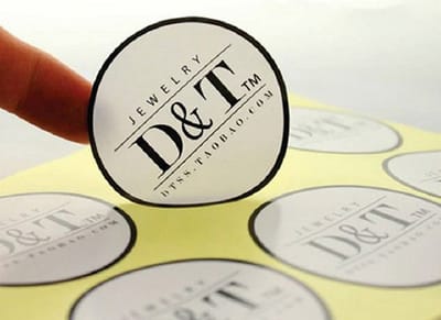 In decal nhua sua voi chat lieu an toan, than thien moi truong