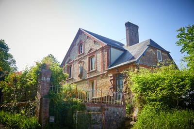 À propos/ABOUT image