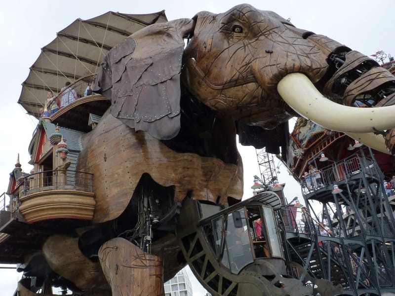 Le puy du fou et les machines nantaises