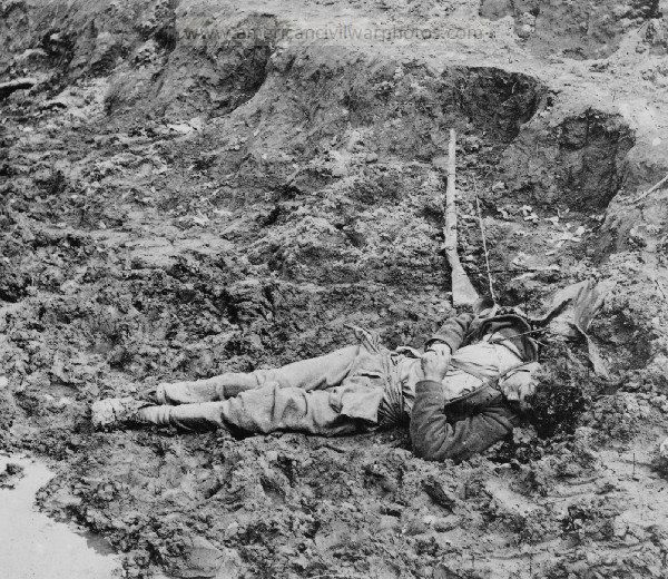 Civil War 1865 Dead Confederate soldier in the trenches