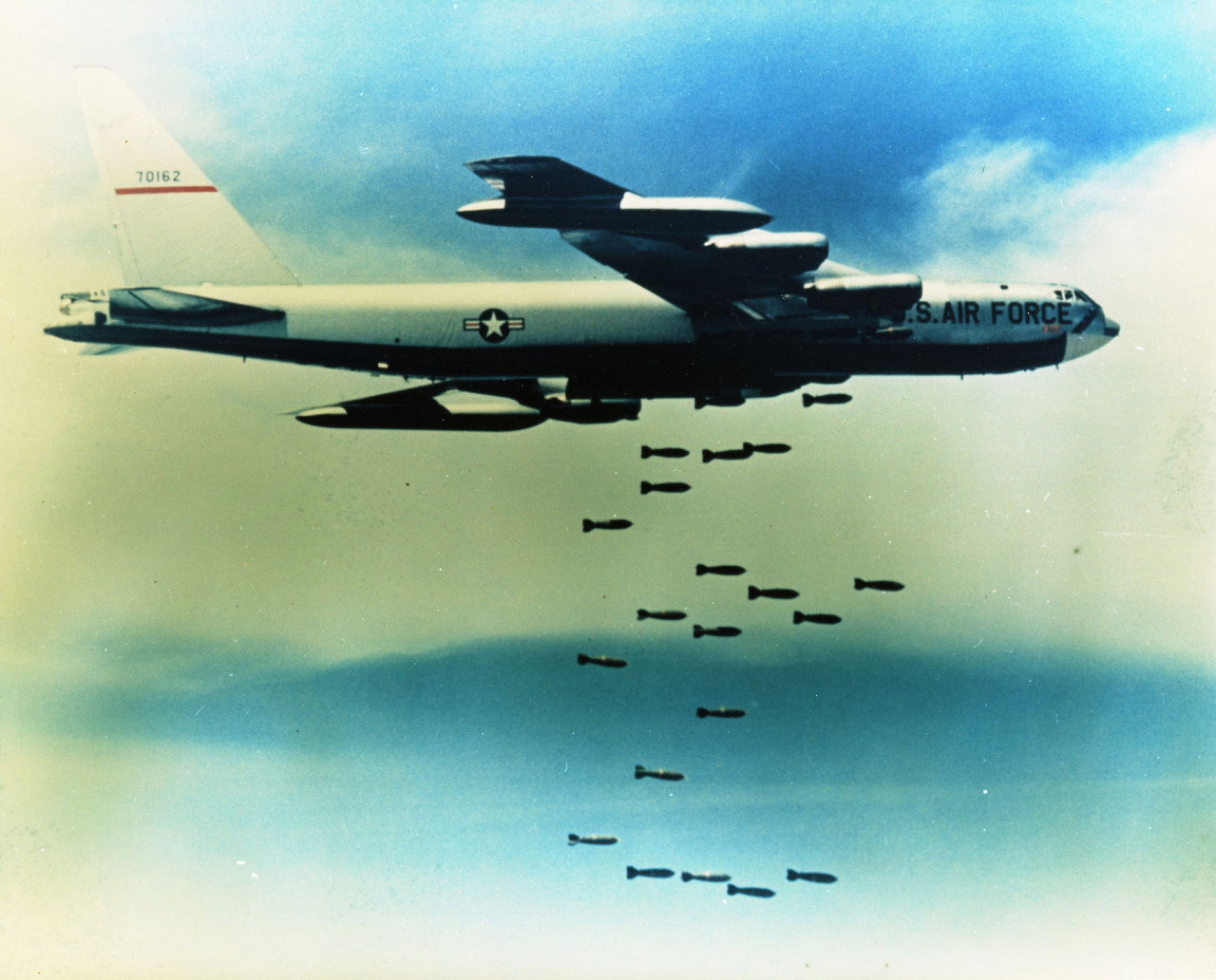 1964 thermonuclear bombs A USAF B-52 KIlled 3
