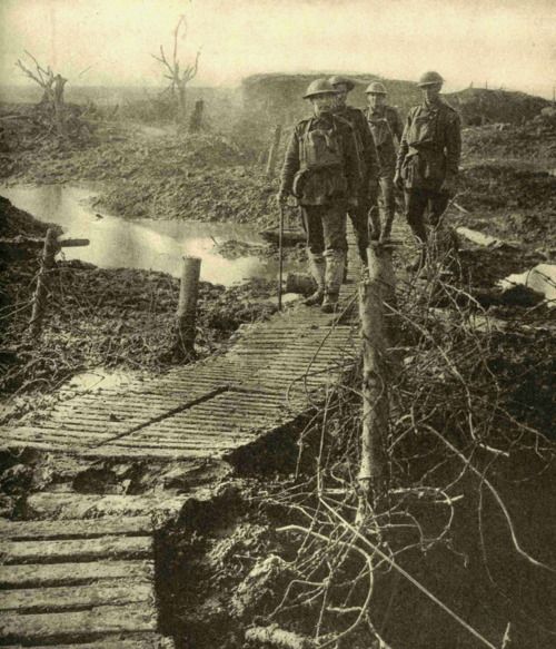 World War 1 Flanders 1917, Frank Hurley, 'Just as it was'