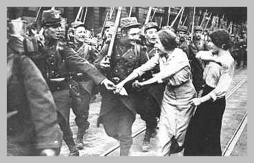 World War 1 French Soldiers, also joined by civilians, on their way to Berlin