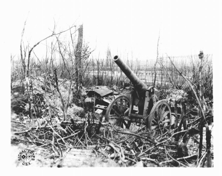 World War 1 German 105 gun on the Montfaucon-Cierges road 8 kilos from Montfaucon., captured by the US 73rd Inf. Brigade, 37th Divn,