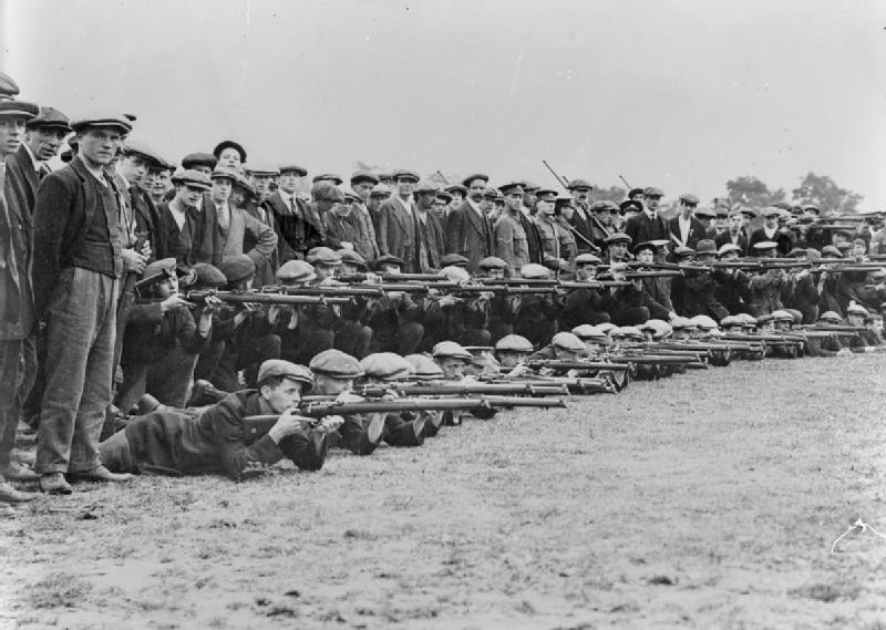 World War 1 Pals Battalions, Recruits of the 'Grimsby Chums' (10th Battalion, Lincolnshire Regiment) pose with rifles, September 1914.