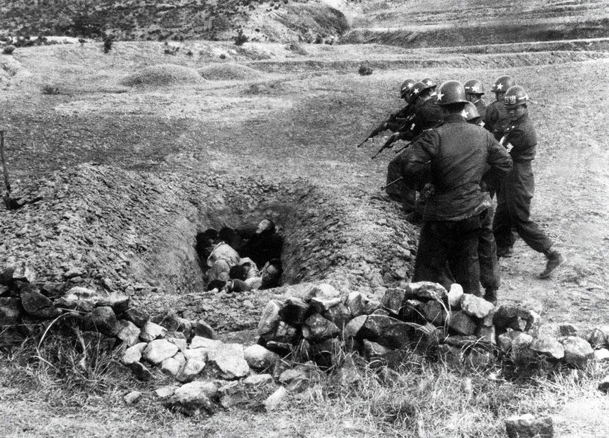 Korean War, April 1951, , South Korean troops shoot political prisoners near Daegu, South Korea.