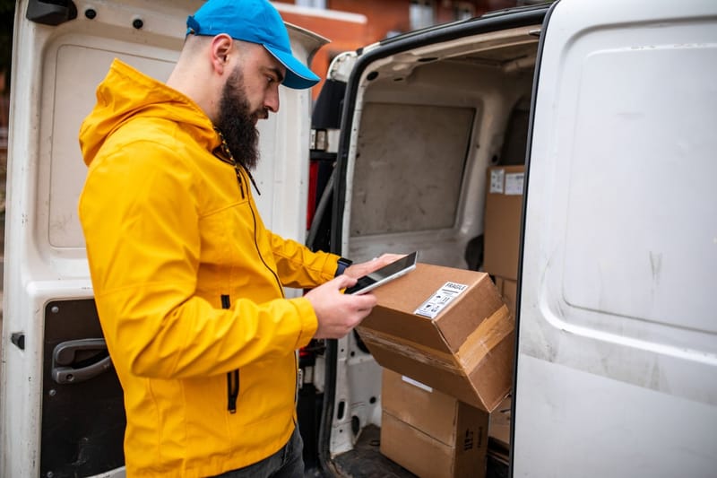 للمزيد من المعلومات التواصل عبر الواتساب