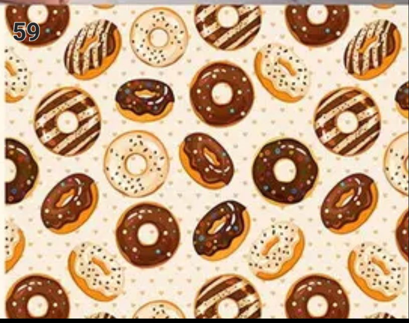 בסטודיו מגוון גדול של רקעים לבחירתכם. 