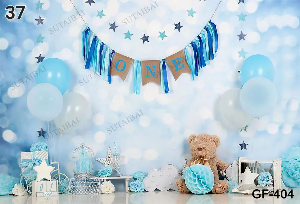 בסטודיו מגוון גדול של רקעים לבחירתכם. 