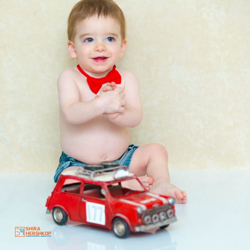 סמאשקייק, קייק סמאש או פשוט צילומי גיל שנה  רגעים מתוקים מחגיגת יום הולדת הראשונה של הבייבי.