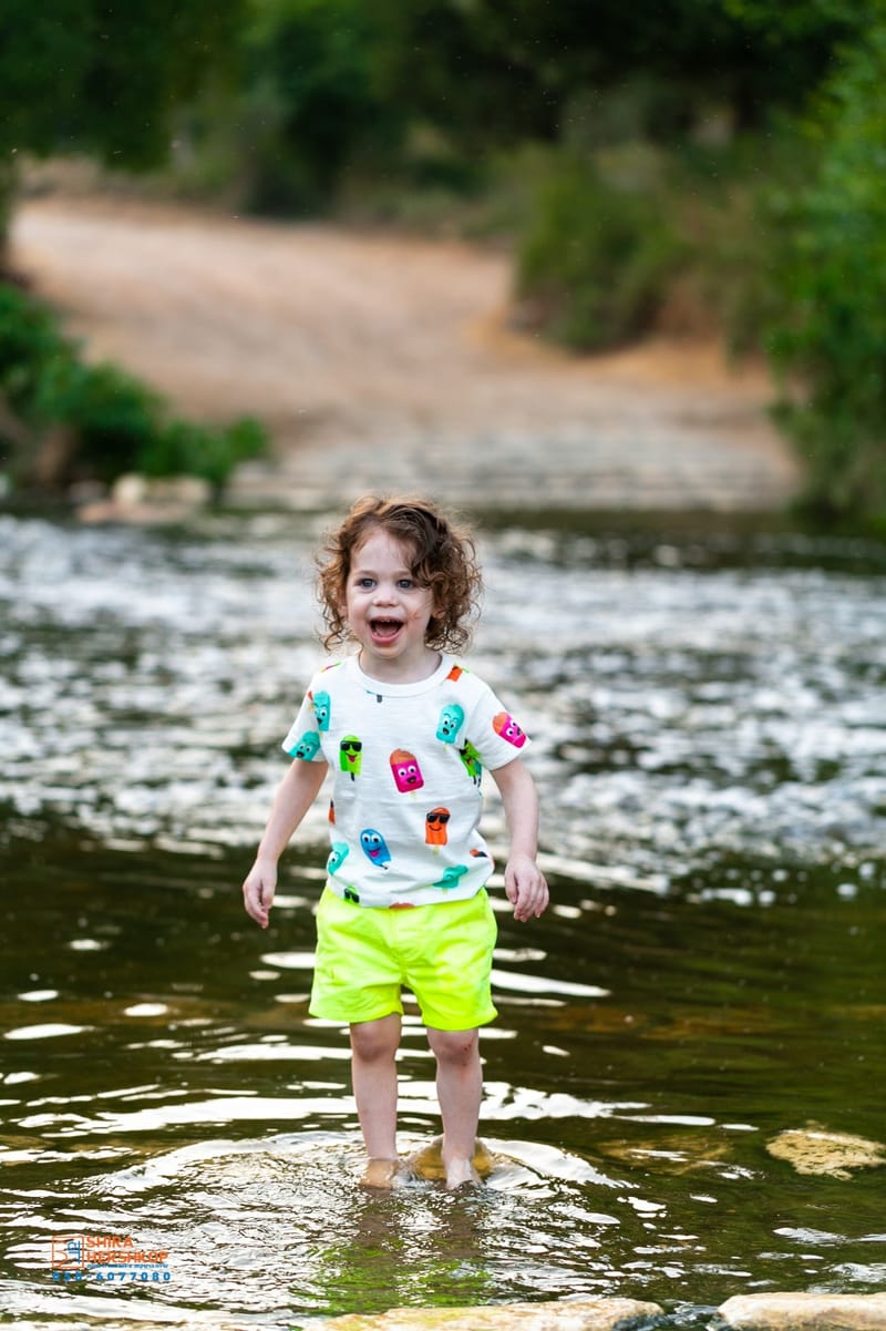 רגע לפני שהבייבי שלנו נהפך מפעוט לגבר קטנטן ניצור מזכרת בלתי נשכחת מהשיער שעוד רגע ונגזר.