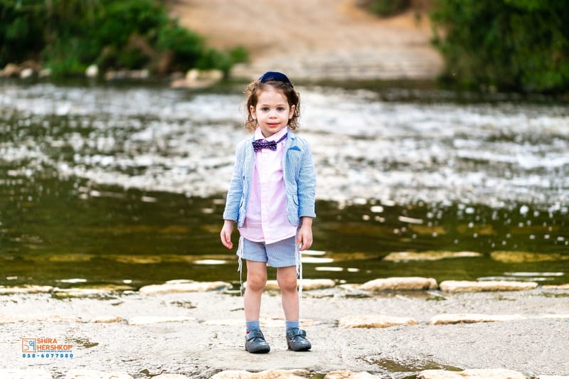 רגע לפני שהבייבי שלנו נהפך מפעוט לגבר קטנטן ניצור מזכרת בלתי נשכחת מהשיער שעוד רגע ונגזר.