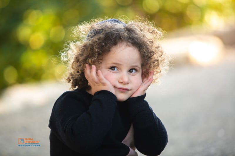 רגע לפני שהבייבי שלנו נהפך מפעוט לגבר קטנטן ניצור מזכרת בלתי נשכחת מהשיער שעוד רגע ונגזר.