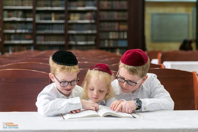 רגע לפני שהבייבי שלנו נהפך מפעוט לגבר קטנטן ניצור מזכרת בלתי נשכחת מהשיער שעוד רגע ונגזר.