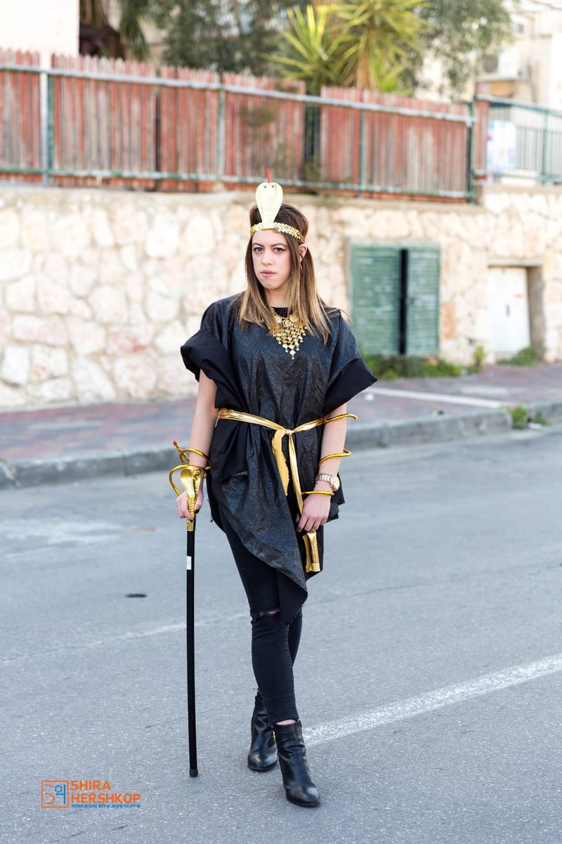 חשבתם , השקעתם וקניתם תחפושות מקוריות?! זה הזמן לתעד!!