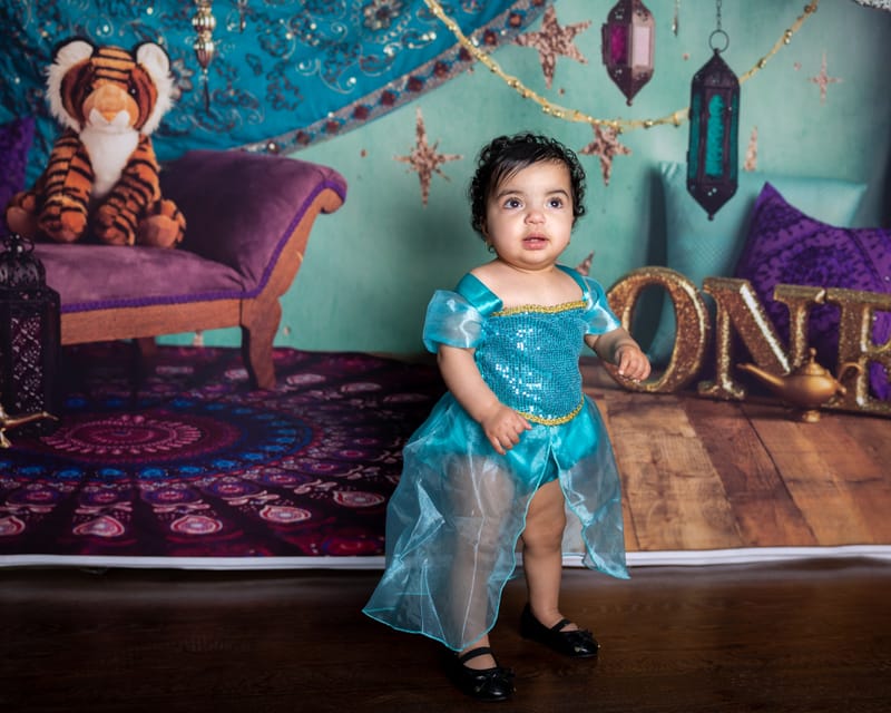 חשבתם , השקעתם וקניתם תחפושות מקוריות?! זה הזמן לתעד!!