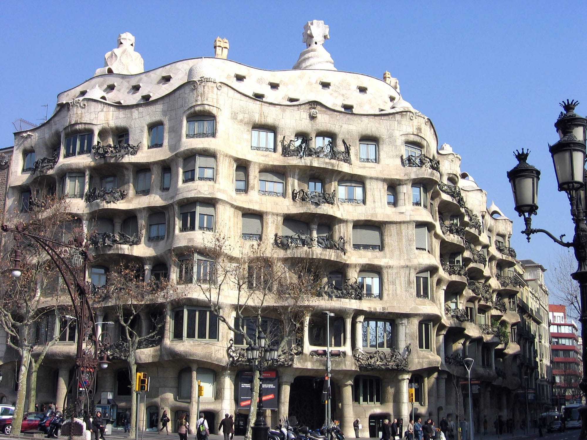 La Casa Milà, plus affectueusement appelée La Pedrera