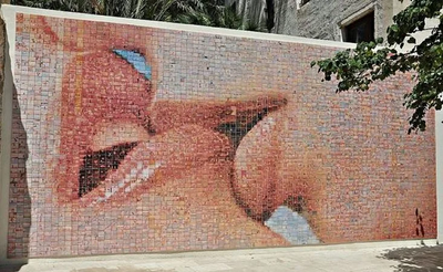 THE KISS OF BARCELONA