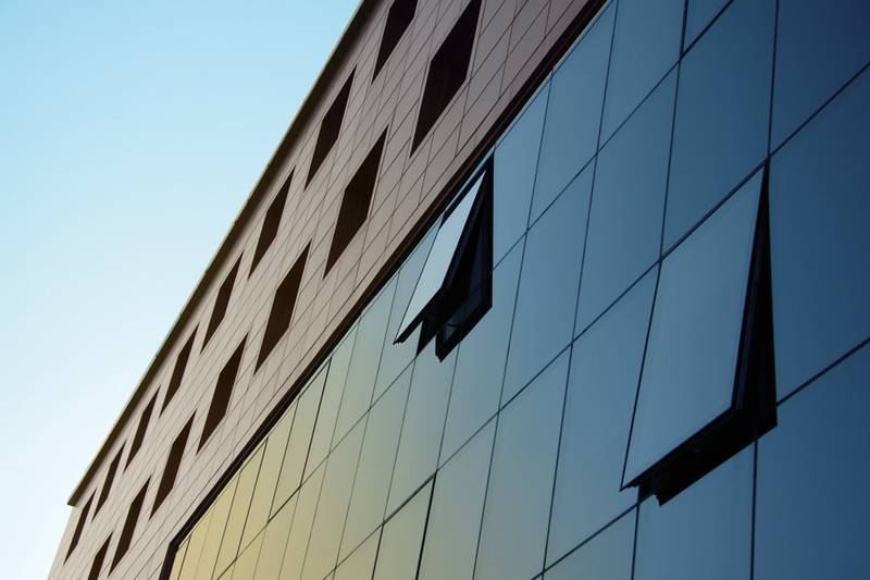 تركيب زجاج استراكشر