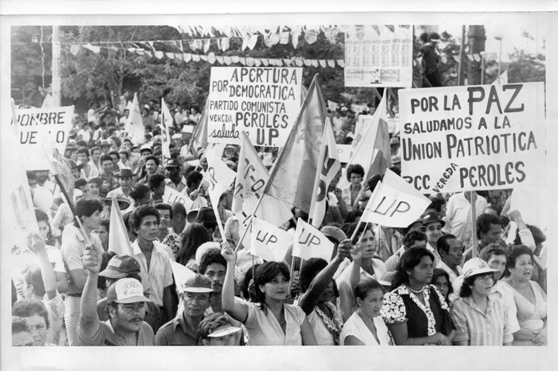 Las primeras demostraciones de apoyo popular.