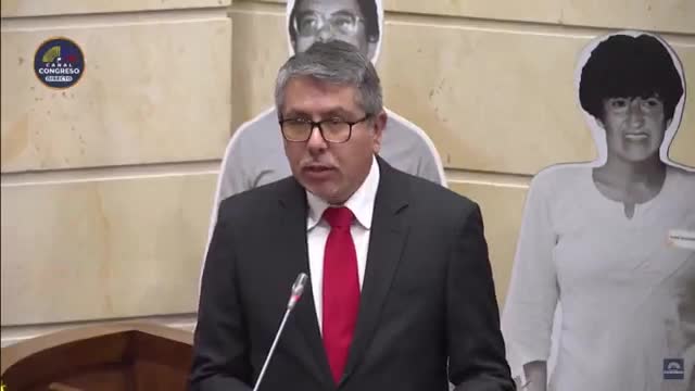 Proyecto de ley por los derechos de las víctimas de la UP