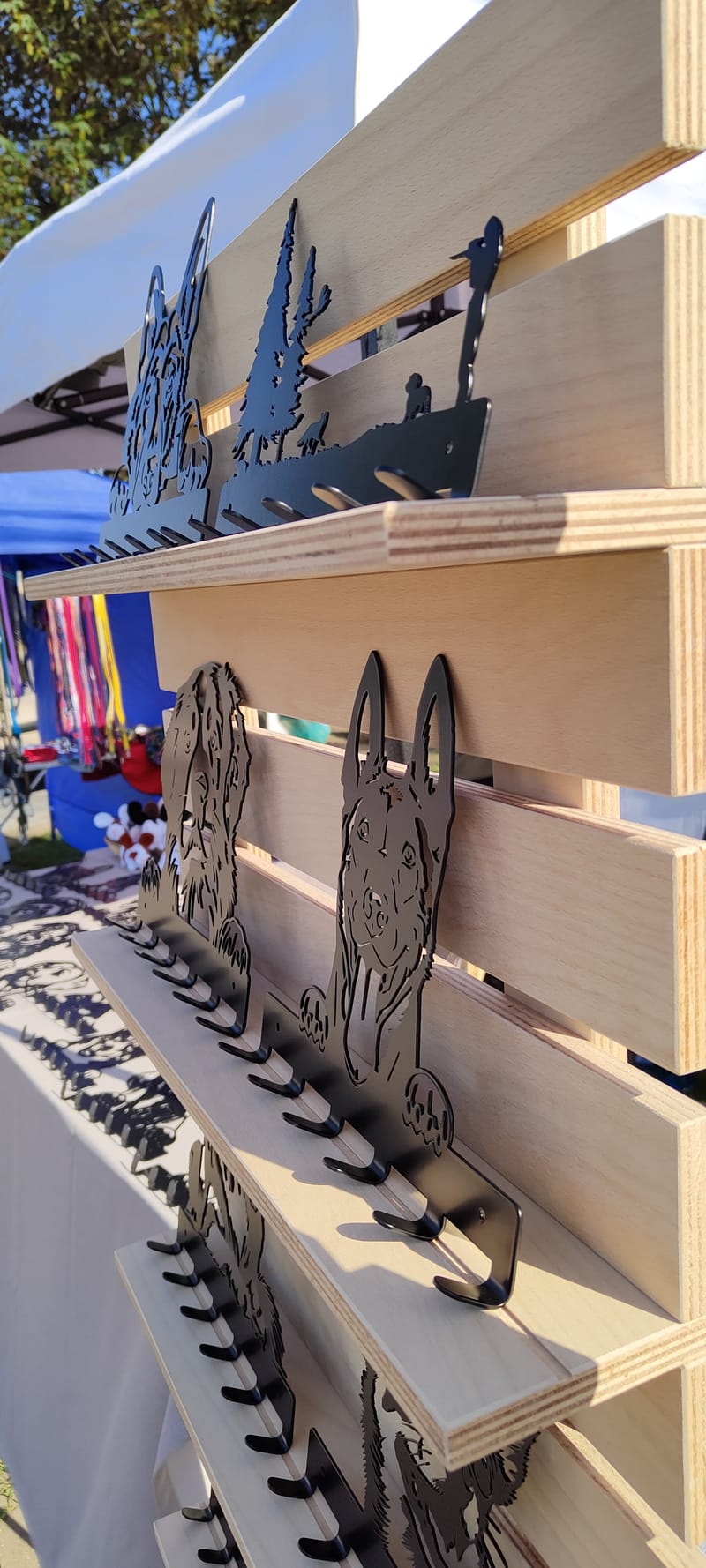 Stavitelné a rozložitelné stojany