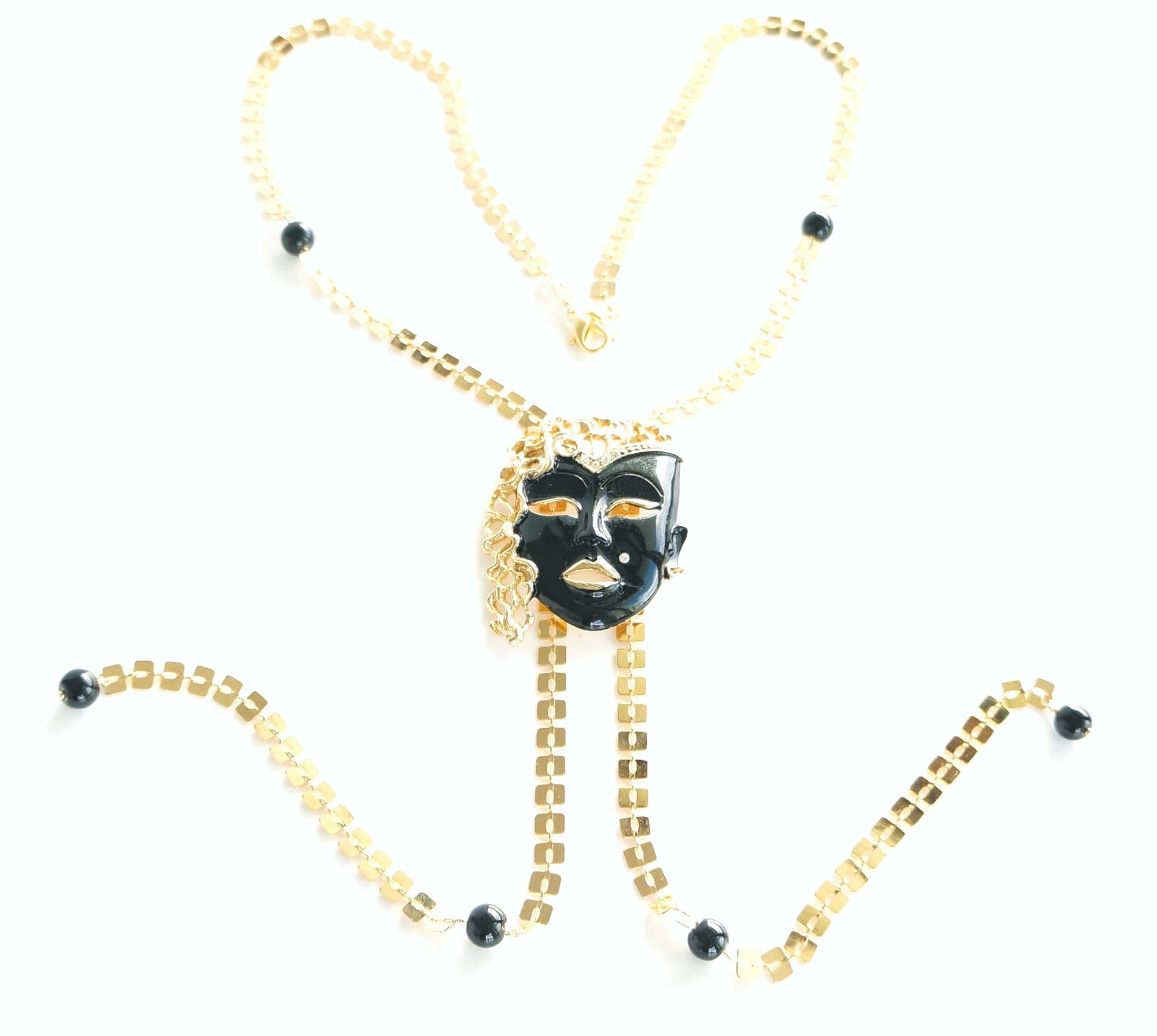 Onyx, gold-plated chain with vintage brooch