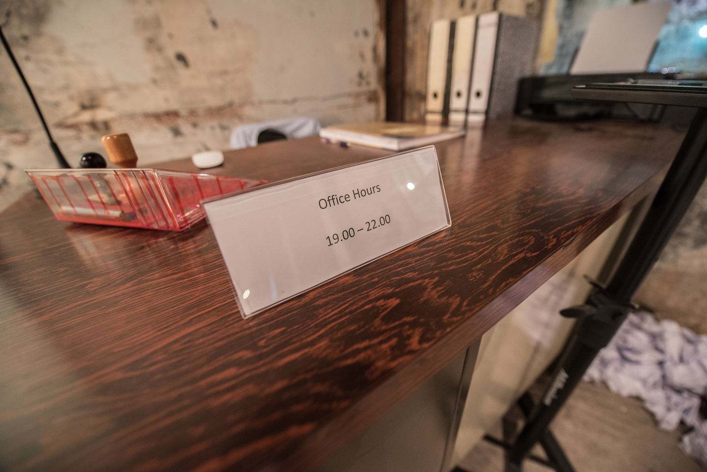 Never Made It - Images