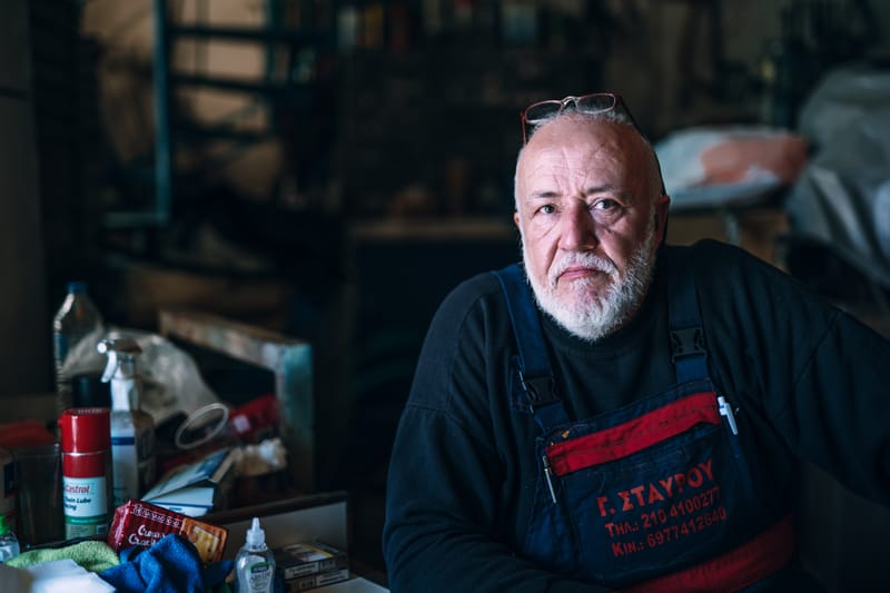 A stroll through the last remaining metal workshops in the Drapetsona area