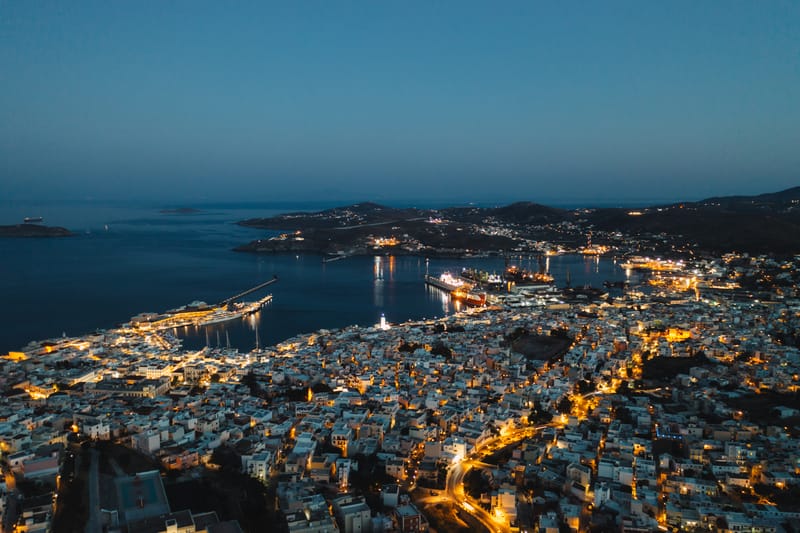 Walking through the medieval settlement of Ano Syros