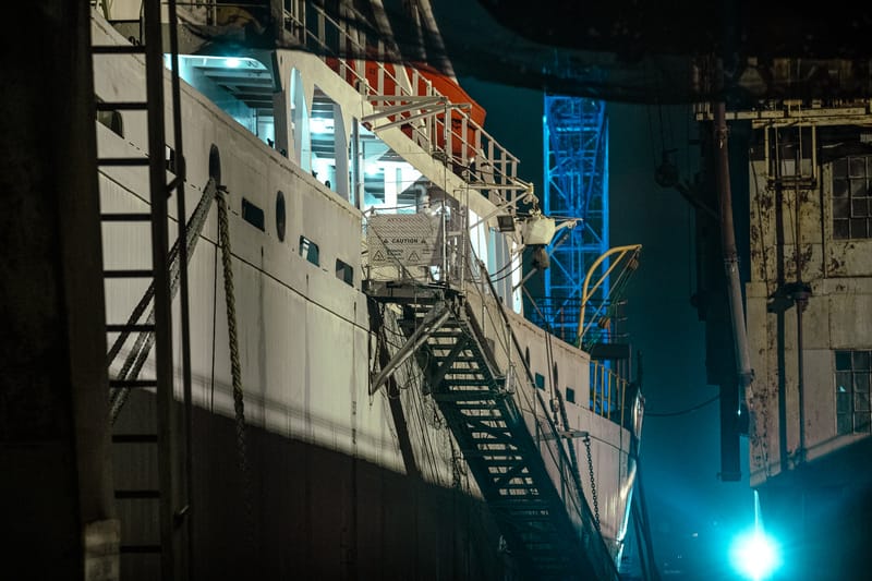 When light falls the last ships depart and the port transforms...