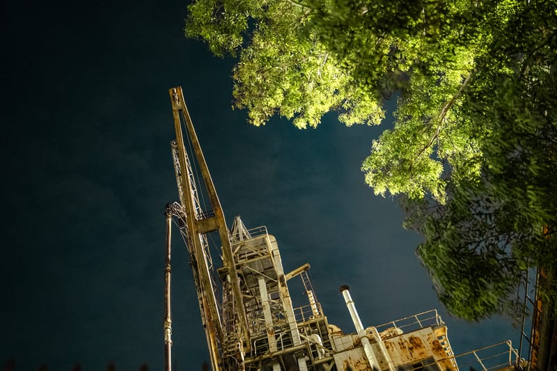 When light falls the last ships depart and the port transforms...