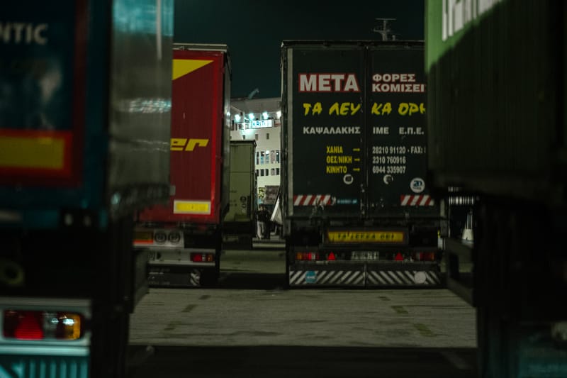 When light falls the last ships depart and the port transforms...