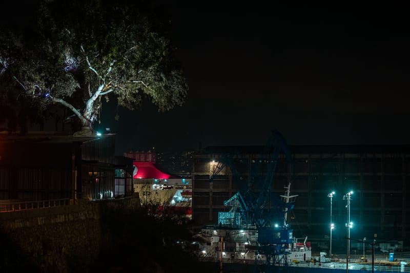 When light falls the last ships depart and the port transforms...