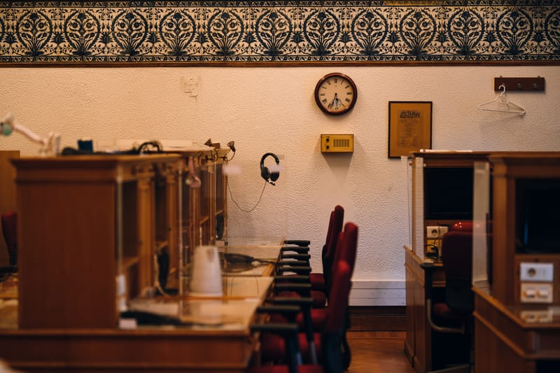 A walk through the vast parliametn building and its hidden chambers