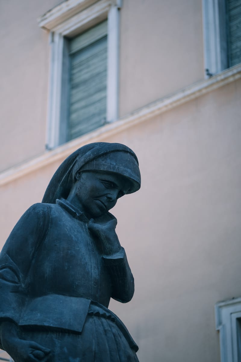 A walk through the vast parliametn building and its hidden chambers