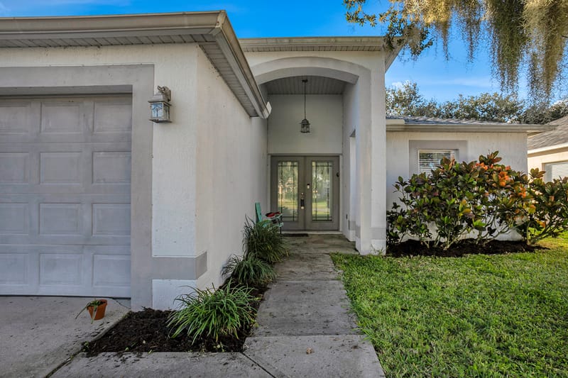 1528 Vista Lake Cir. Melbourne, FL 32904