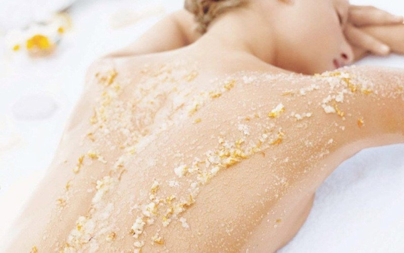 Hướng dẫn cách tắm trắng bằng muối đơn giản mà hiệu quả