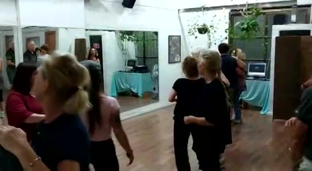 שיעור לינדי הופ ברמת בינוניים