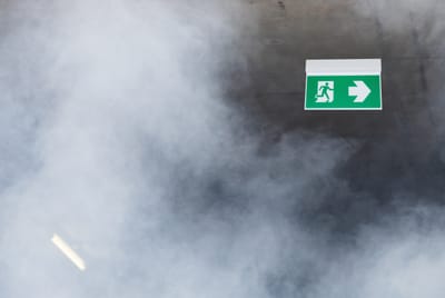 חלונות שחרור עשן