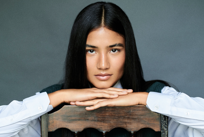 DANDARA QUEIROZ POSA COM ANDREA BELTRÃO E ALEXANDRE NERO NOS BASTIDORES DA NOVELA 'NO RANCHO FUNDO'