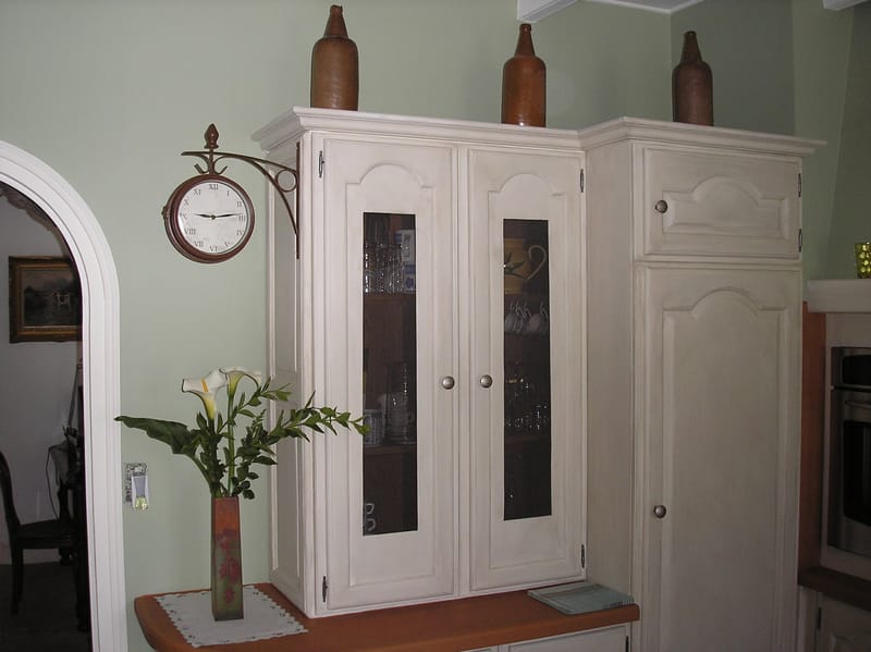 Peinture traditionnelle murs, plafond, mobilier de cuisine