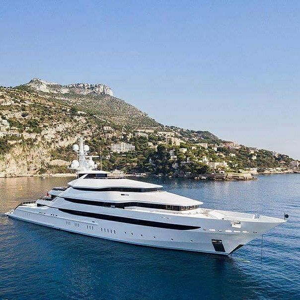 LUXURY YACHT RENT  THE ULTIMATE EXPERIENCE