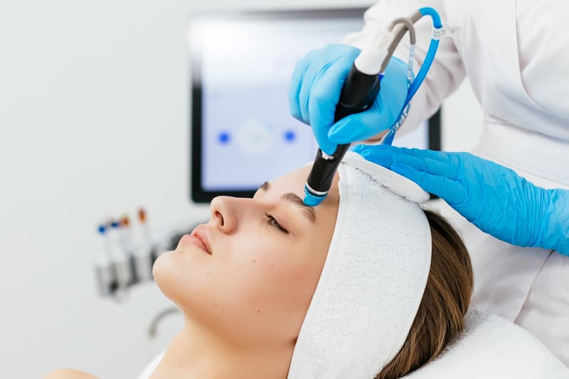 FACIAL WODNY (HYDRAFACIAL)