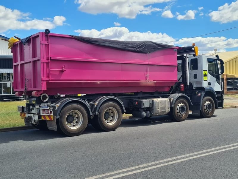 Hook Bins / Skip Bins