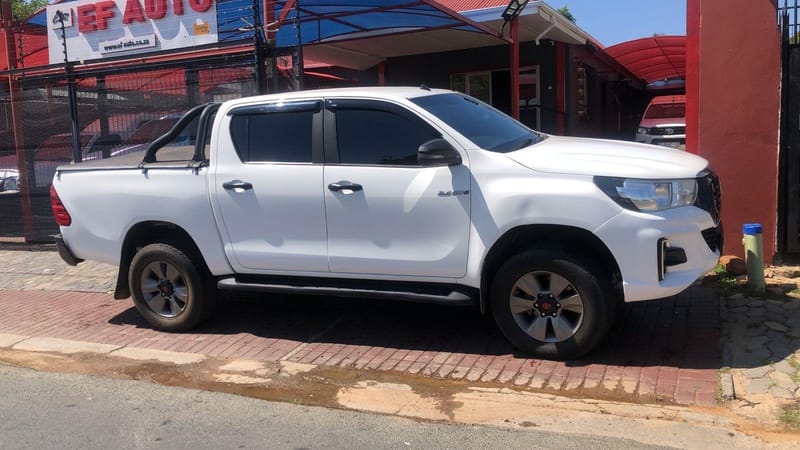 Toyota Hilux 2.4GD-6 Double Cab 4x4 SRX