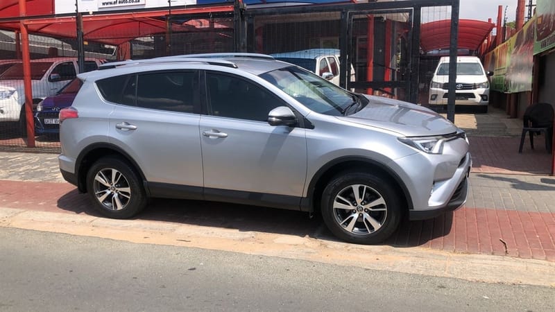  Toyota Model: Rav4 2.0 GX Auto 