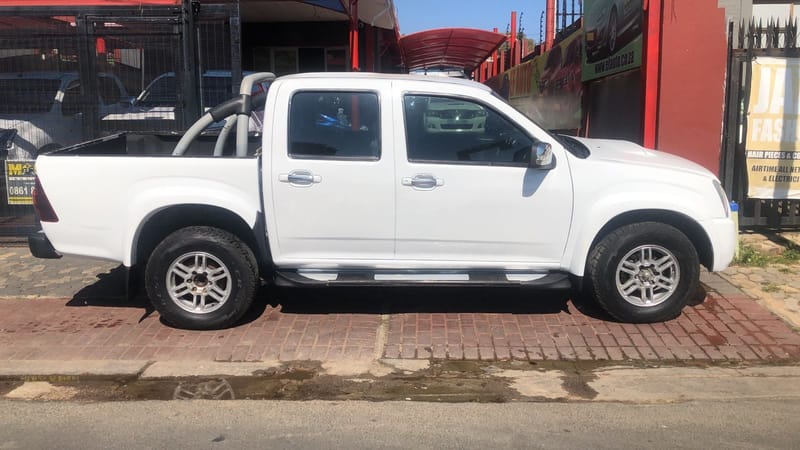 TOYOTA HILUX 3,0