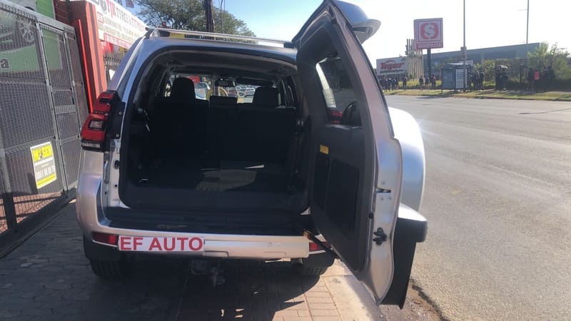 Toyota Land Cruiser Prado 3.0DT VX