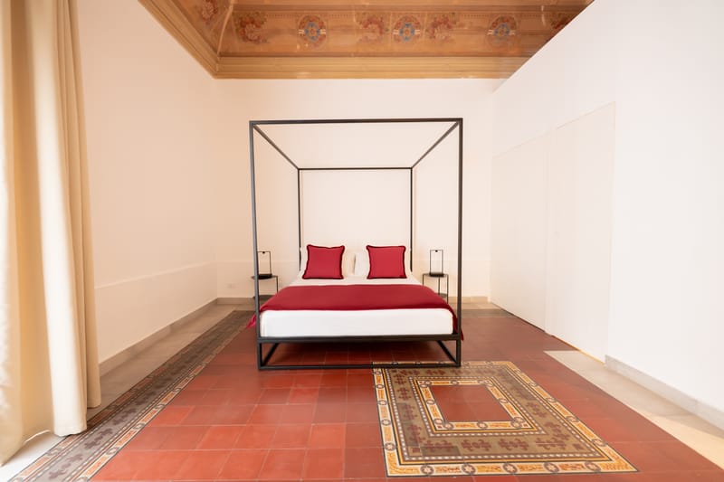 HISTORICAL APARTMENT